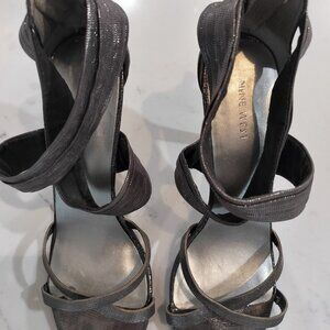 Nine West Strappy Dark Gray 9M